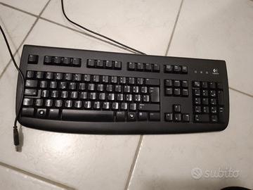 Tastiera PC Logitech Usb