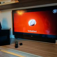 TV LG 50" CON SOUNDBAR PANASONIC