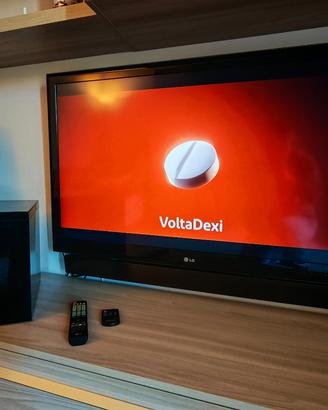 TV LG 50" CON SOUNDBAR PANASONIC