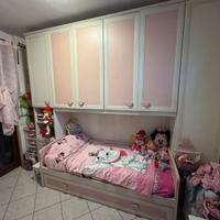 cameretta bambina letto armadio