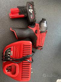 Avvitatore Milwaukee 12v