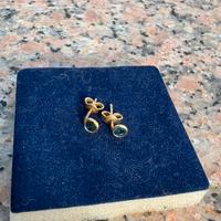 Orecchini a lobo in oro con topazi