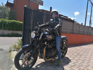 Triumph Bonneville se