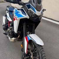 Honda Africa Twin 1100 DCT 1900 km 10 mesi di vita