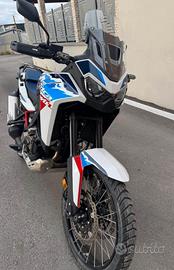 Honda Africa Twin 1100 DCT 1900 km 10 mesi di vita