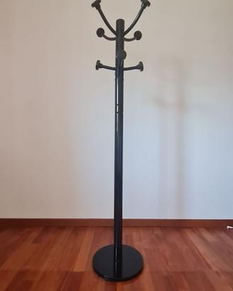 Appendiabiti da terra nero
