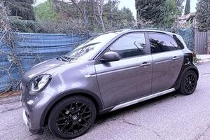 Smart four four crosstown