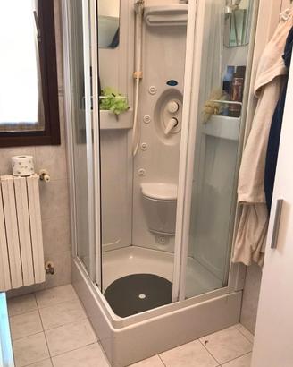 Doccia idromassaggio