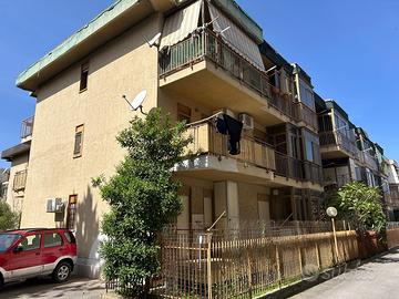 Cruillas/Brunelleschi - 4 Vani posto auto.