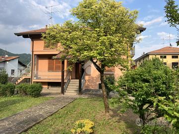 VILLA SINGOLA A IMBERSAGO