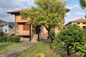 VILLA SINGOLA A IMBERSAGO