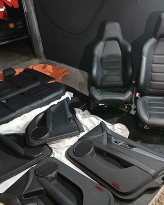 Mercedes c63 amg Interni in pelle nera  completo 