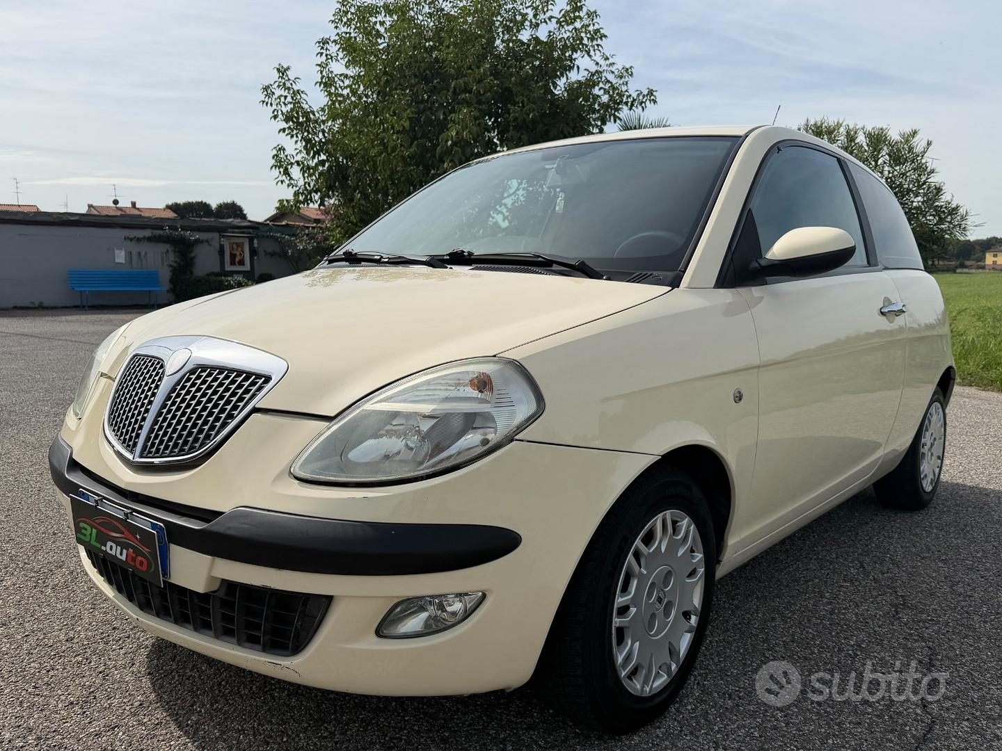 Lancia Ypsilon