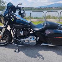 harley street glide special M8