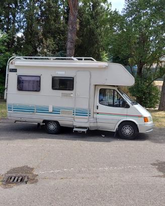 Camper Ford