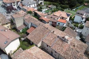 Intero Stabile cielo/terra a Barete Rent to Buy