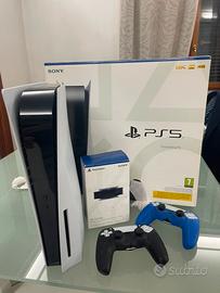 PlayStation 5 con Disco, telecamera e 2 joystick