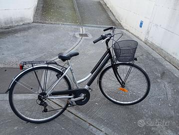 City bike da donna con cestino e cambio mis 28