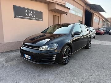 GOLF2.0 TDI DSG 5p. Highline BlueMotion Technology