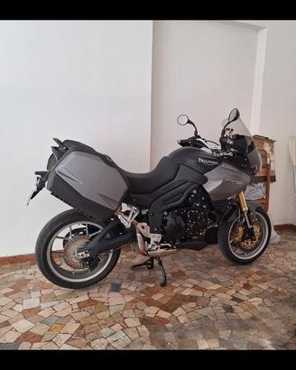 Triumph tiger 1050 abs