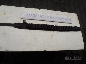 Cinturone fatto in cuoio