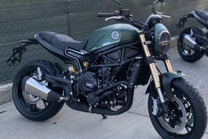 Benelli Leoncino 800