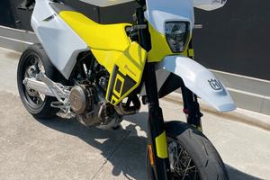 Husqvarna 701 Supermoto