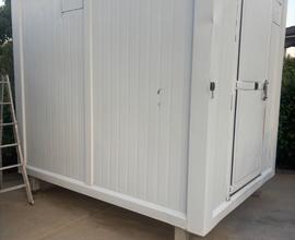 Container