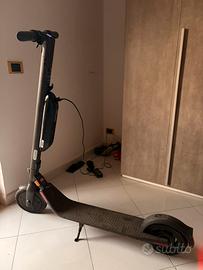 Monopattino Ninebot Segway KickScooter