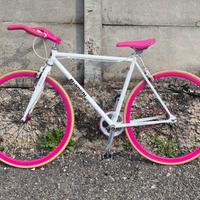 Bici Unieuro Bianco e Rosa BeBike