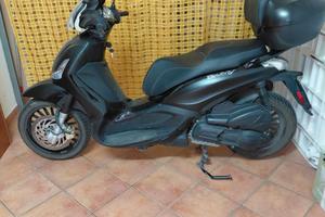 Beverly 300i