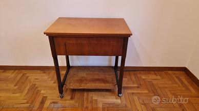 Mobile macchina da cucire