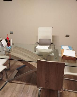 Tavolo design vetro + 4 sedie moderne