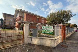 VILLA SINGOLA A CANDIOLO