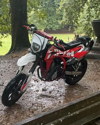 2021 SWM SM 125 R