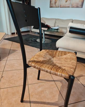 4 sedie di qualità in acciaio, legno e rafia