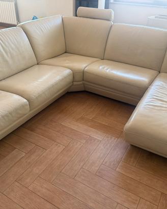 Divano in vera pelle angolare con chaise long
