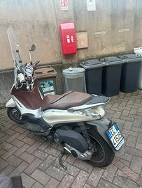 Beverly 300 i.e. 2014 37.000 km