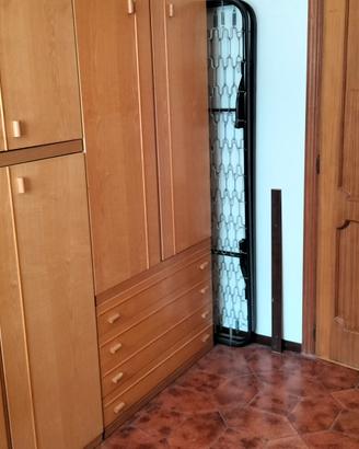 Armadio e due cassettiere gratis 