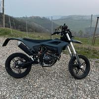 Beta RR MOTARD 125 T – X SPECIAL EDITION.