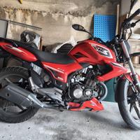 Moto 125 Keeway (Benelli)