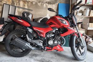 Moto 125 Keeway (Benelli)