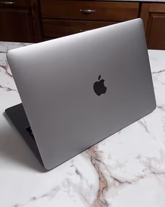 MacBook Pro 13" 2019 i5 - 8GB - 128GB