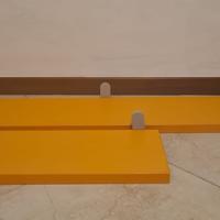 Mensole varie forme e misure colore arancione