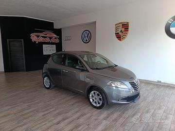 Lancia Ypsilon 1.2 69 CV 5 porte GPL Ecochic Plati