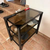 tavolino con rotelle in vetro