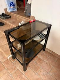 tavolino con rotelle in vetro