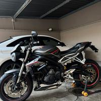 Triumph street triple 765