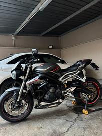 Triumph street triple 765