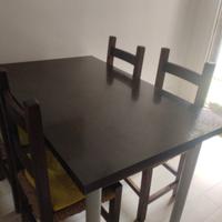 tavolo allungabile con sedie